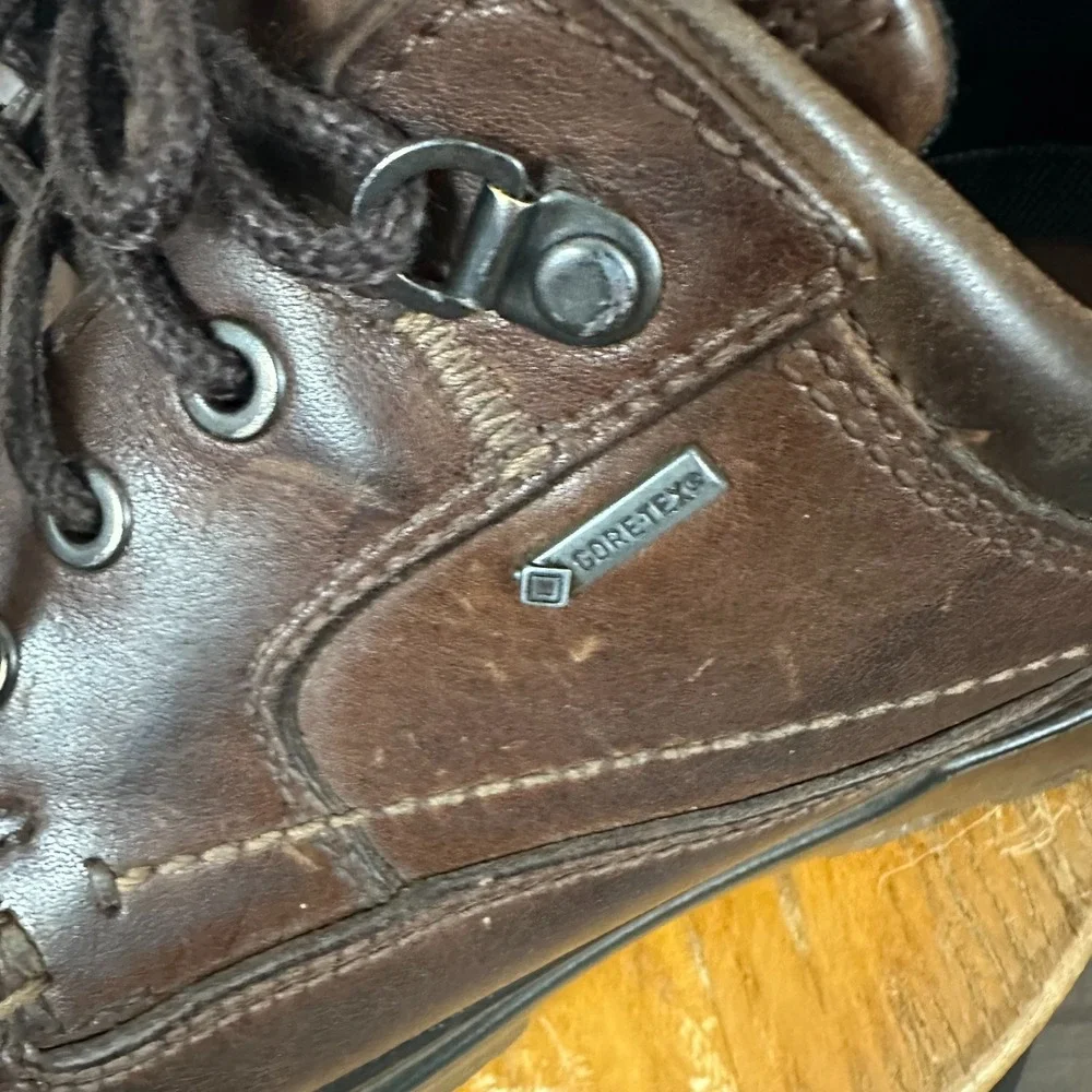 Ecco Track 25 Mens 43 US 9-9.5 Hiking Shoes Brown Leather Waterproof Gore Tex